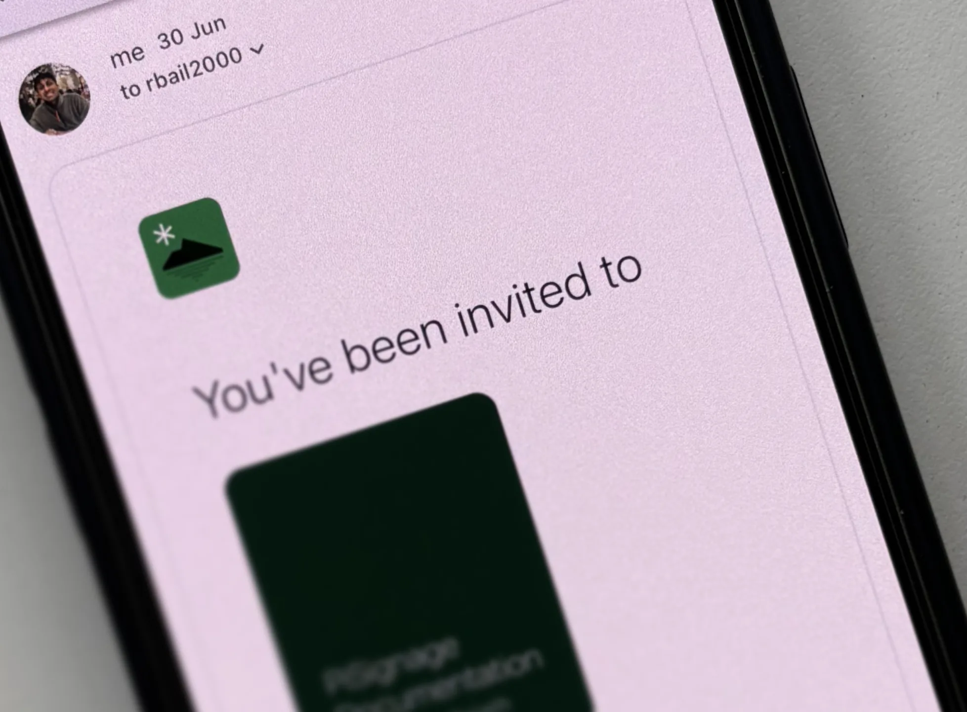 Inviting people to a shared Hillnote workspace